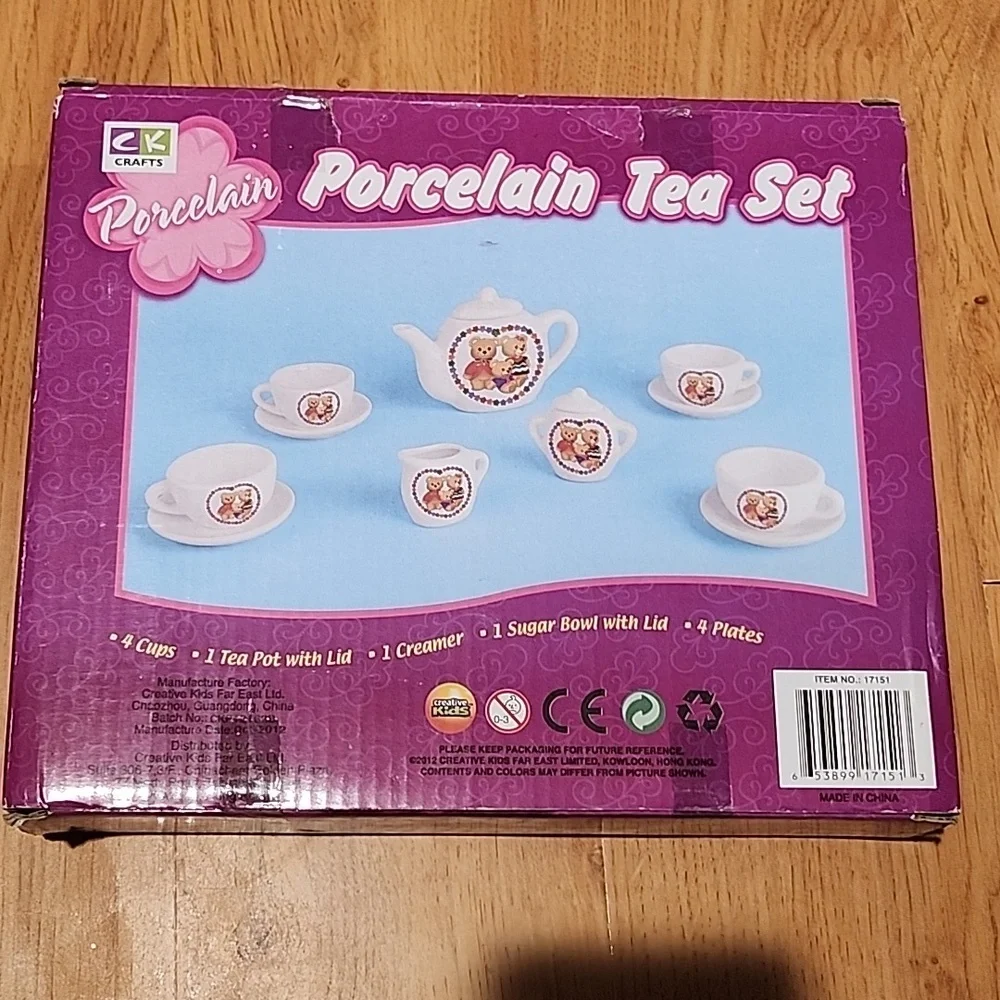 Porcelain Tea Set with Bear Design - Picture 3 of 3